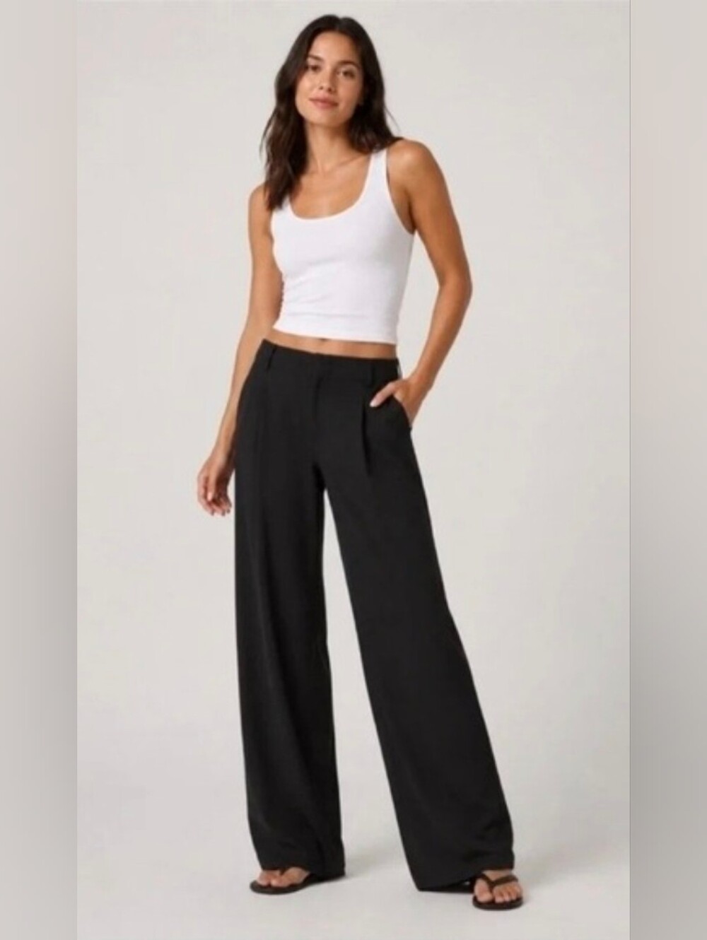 NWOT Vuori Women's Black Villa High Waist Wide Leg Pleated Trousers Size XS